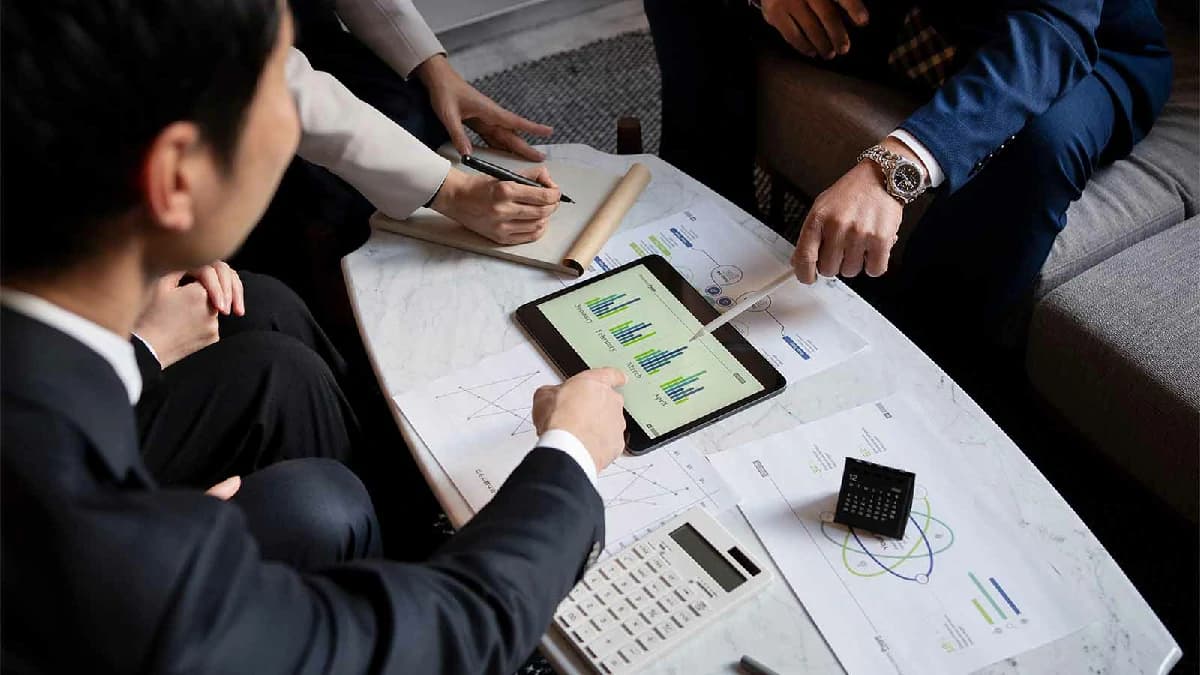 Common Challenges in Banking Risk Management 1087