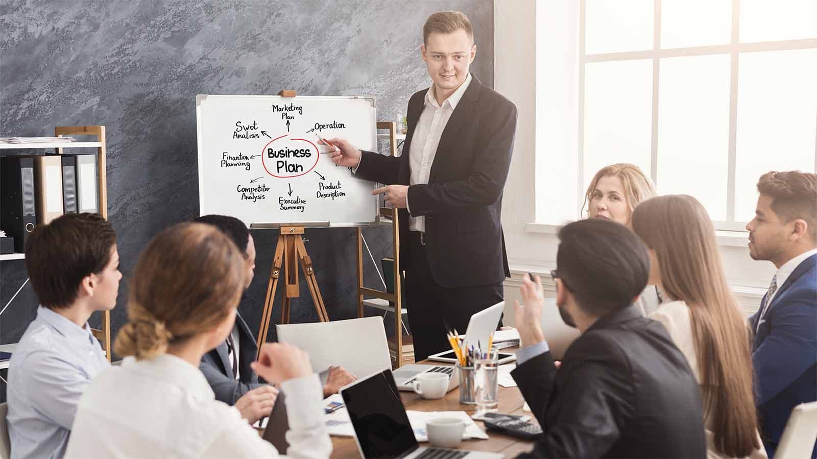 Detailed Overview of the Best Training Courses for Career Growth 1364