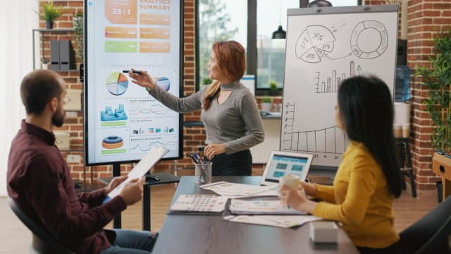 From AI Pilots to Scale: The E-Commerce Adoption Gap