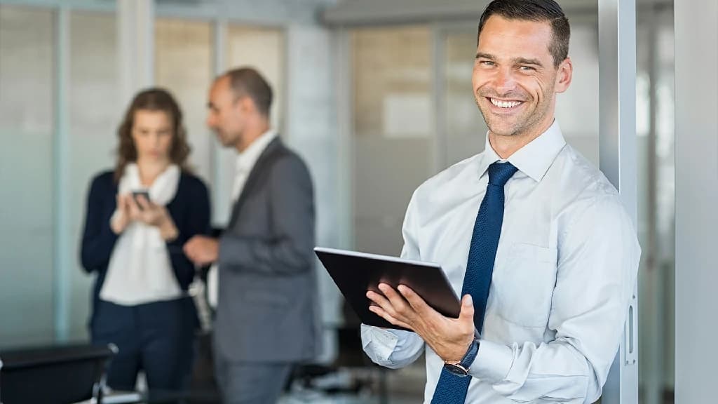 What Do Office Managers Do? Responsibilities, Skills and Priorities